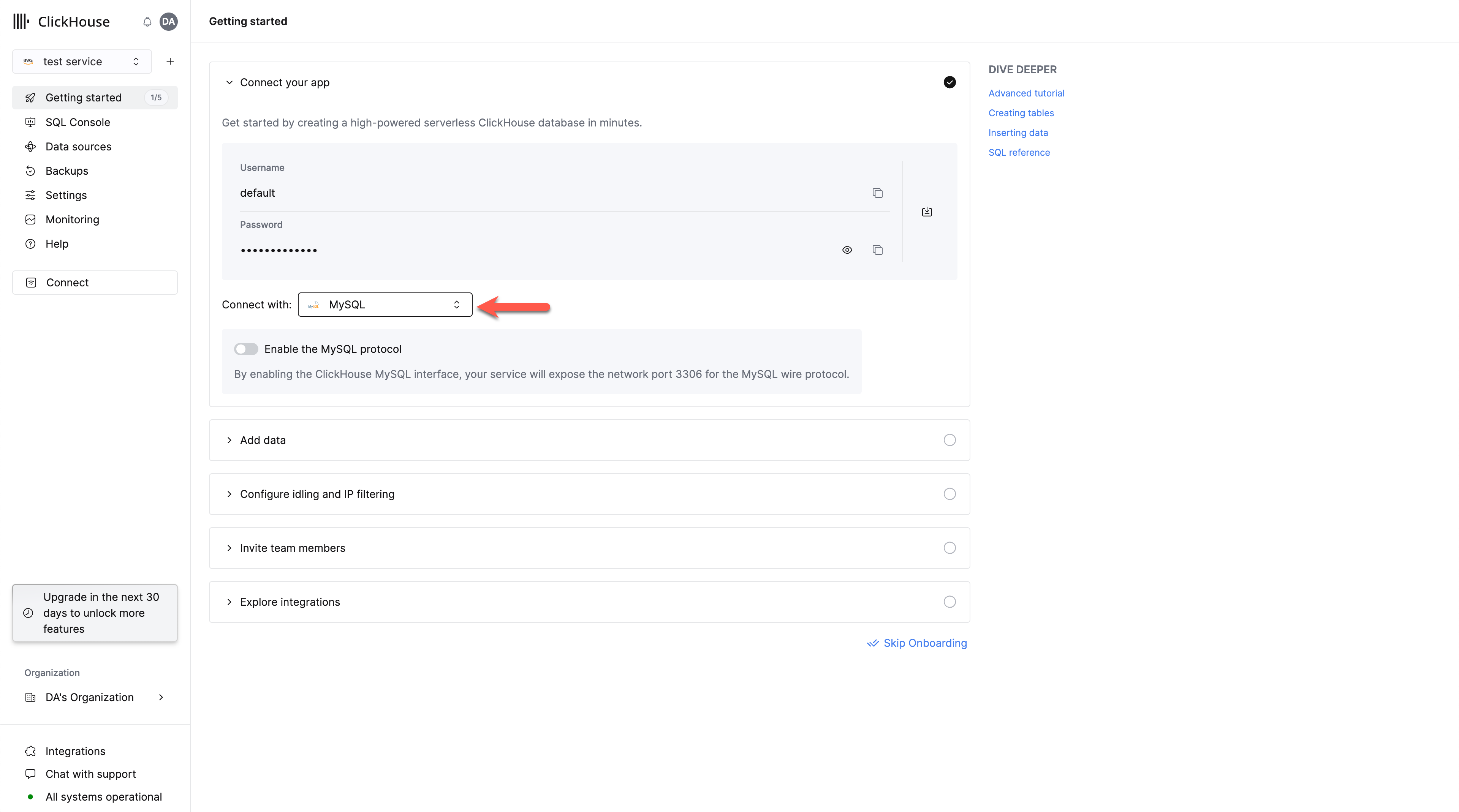 MySQL 인터페이스 선택 드롭다운을 보여주는 ClickHouse Cloud 자격 증명 화면